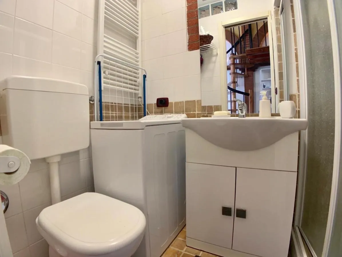 Flat Nirmala Studio-Shop Apartment Milan Italy
